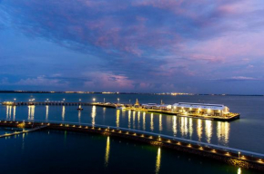 Absolute Waterfront - Tropical Aurora Top Floor Over The Water